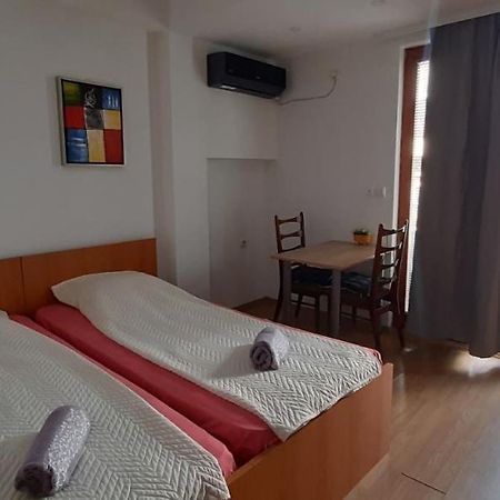 Apartment Riki 3 Near Bus Station أوهغيد المظهر الخارجي الصورة