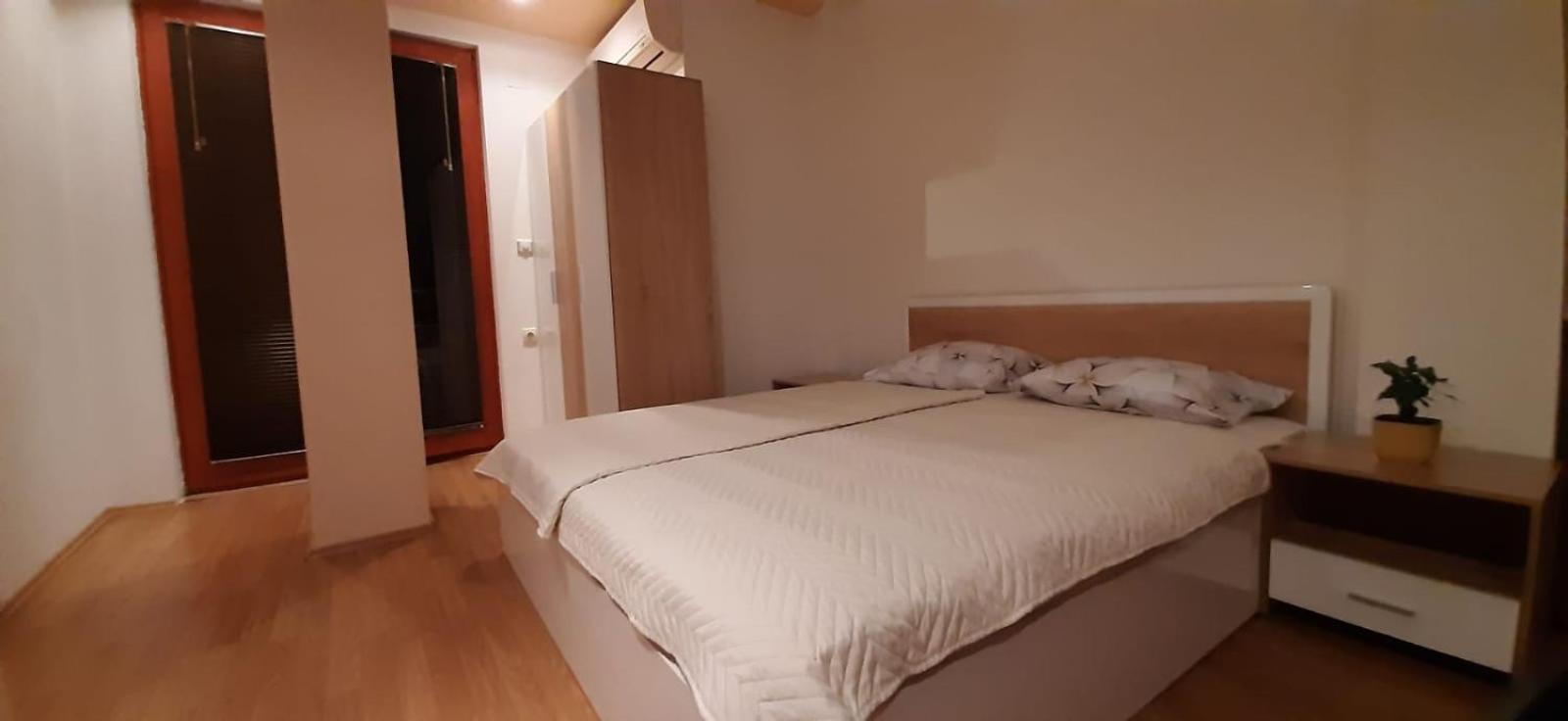 Apartment Riki 3 Near Bus Station أوهغيد الغرفة الصورة
