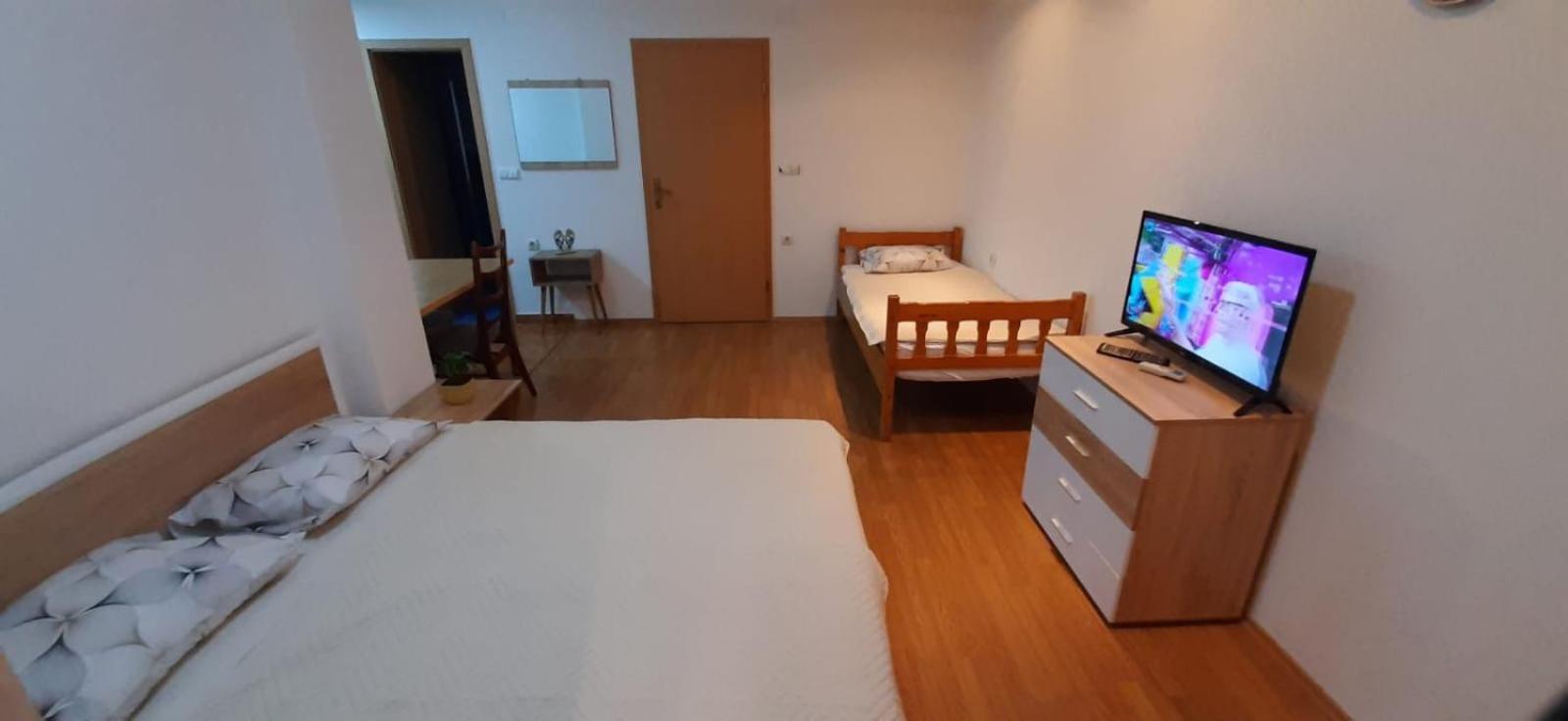 Apartment Riki 3 Near Bus Station أوهغيد الغرفة الصورة