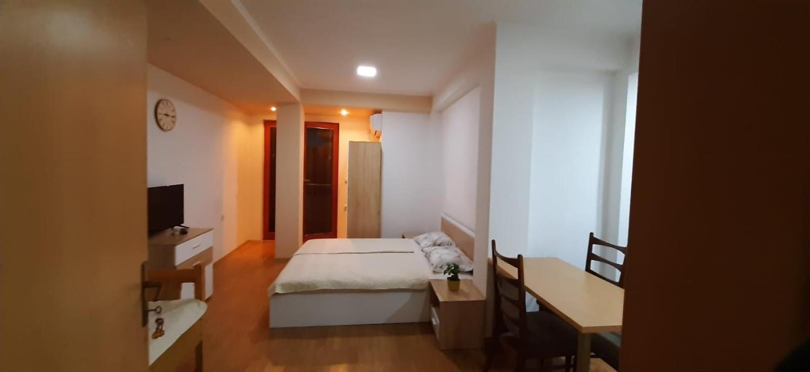 Apartment Riki 3 Near Bus Station أوهغيد الغرفة الصورة
