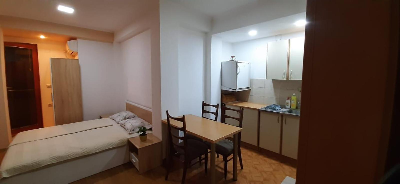 Apartment Riki 3 Near Bus Station أوهغيد الغرفة الصورة